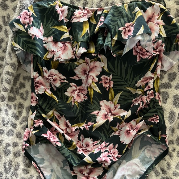 Kona Sol one piece swimsuit - Picture 1 of 2